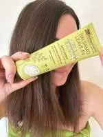 laSaponaria Anti-Frizz-Spülung ohne Ausspülen mit Kokosnuss und Moringa 150 ml