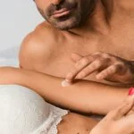 Goliate Essbares Massage- und Gleitöl 2in1 BIO – Nuss 2 ml – Probe – für sie und ihn