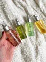 Kvitok Senses Nährendes Körperöl Fruity (50 ml) – mit Duft nach Himbeeren, Johannisbeeren und Vanille