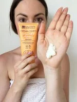 laSaponaria Feuchtigkeitsspendende Körpercreme mit Bio-Arganöl und Vitamin C, 200 ml - für strahlende, samtweiche Haut