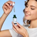 laSaponaria Gesichtsserum – BIO-Hyaluronsäure (30 ml) – spendet Feuchtigkeit und strafft die Haut