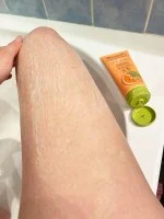 laSaponaria Körperpeeling mit Bio-Ginkgo Biloba und Vitamin C 30 ml - für samtweiche und strahlende Haut
