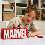 Marvel 76313 MARVEL-Logo und Minifiguren