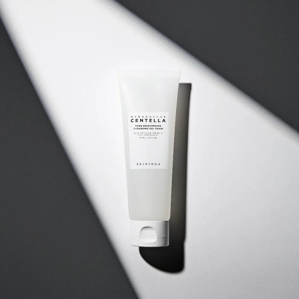 Madagascar Centella Tone Brightening Cleansing Gel Foam schäumendes Reinigungsgel für Aufhellung und Feuchtigkeit 125 ml