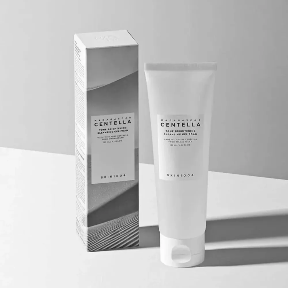 Madagascar Centella Tone Brightening Cleansing Gel Foam schäumendes Reinigungsgel für Aufhellung und Feuchtigkeit 125 ml