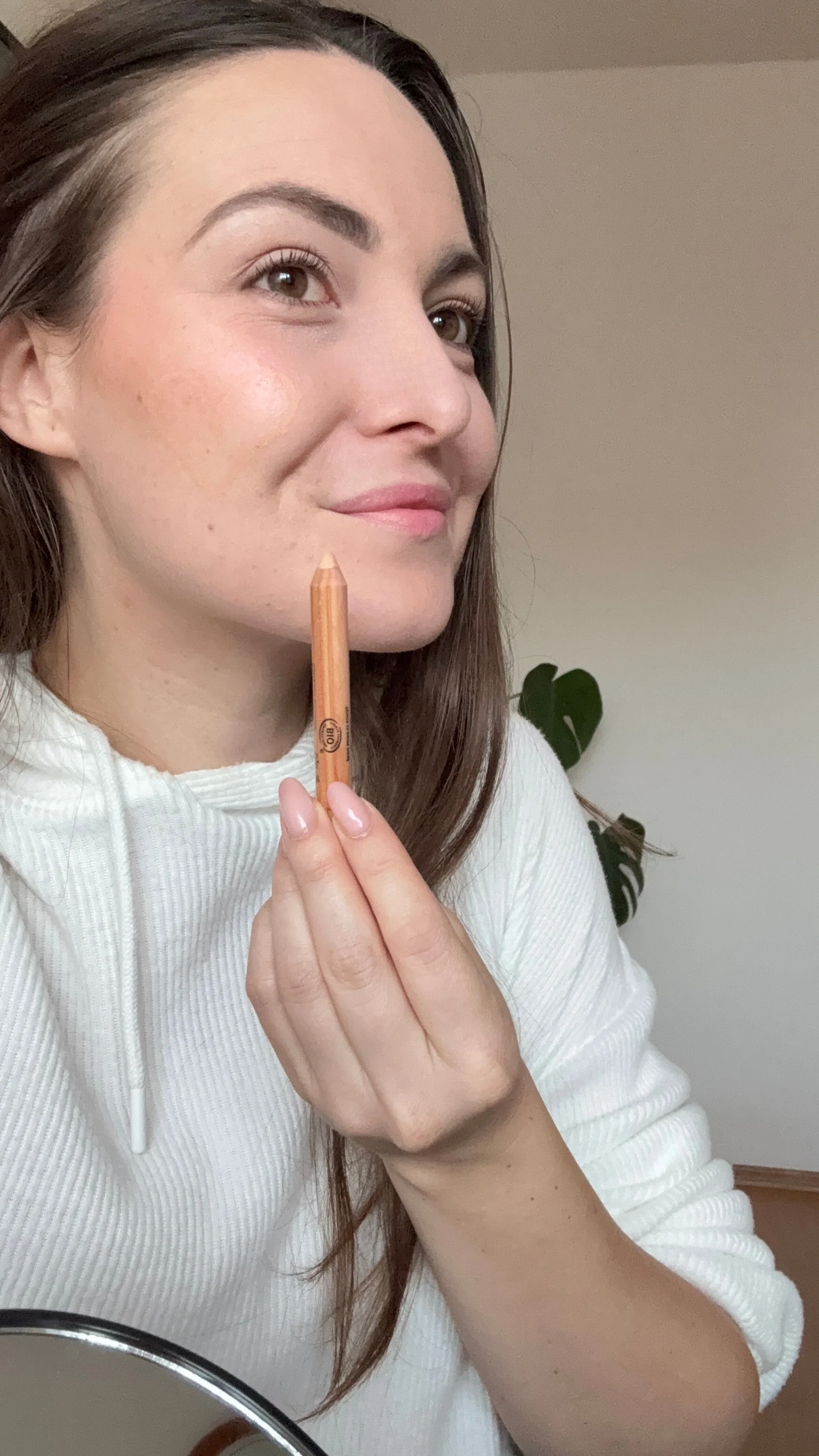 SO’BiO étic Bio-Concealer (4 g) 25 BEIGE DORÉ — goldenes Beige - deckt Hautunreinheiten ab