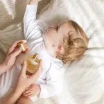 Eau de Soin Parfumée Geschenkset für Kinder Körpernebel 50 ml + Kosmetiktasche 50 ml + kosmetická taštička