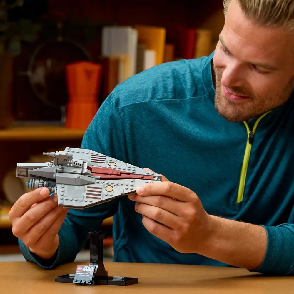 Star Wars™ 75404 Angriffsschiff der Acclamator-Klasse