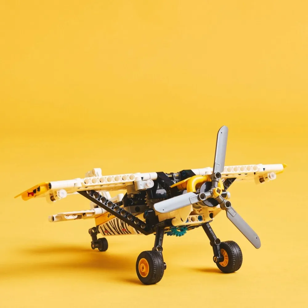 Technic 42198 Flugzeug für abgelegene Gebiete