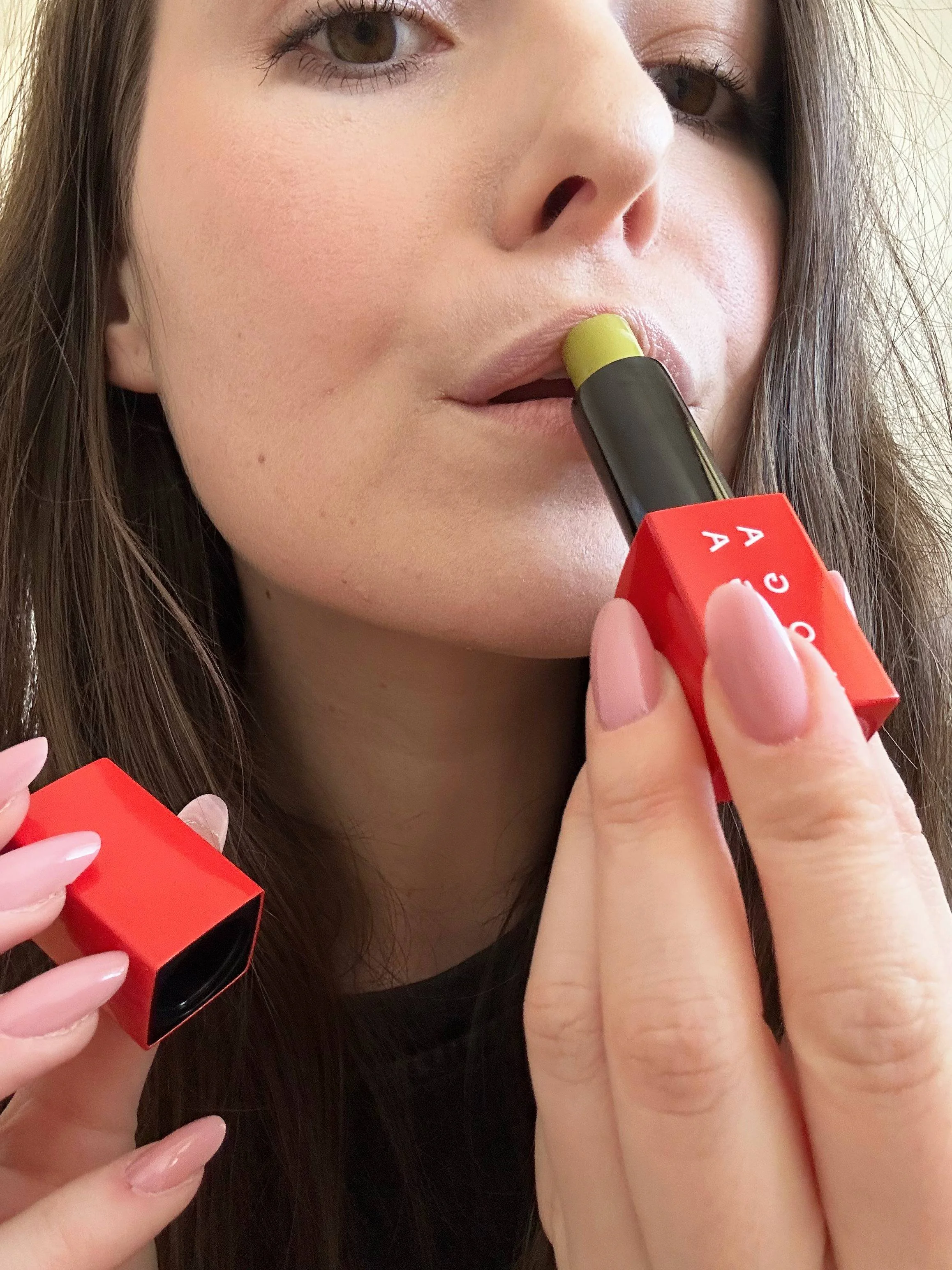 Uoga Uoga Geschenkset Intensivpflege für Lippen, Wimpern & Augenbrauen Magic set - Wimpern- und Augenbrauenserum und Lippenbalsam