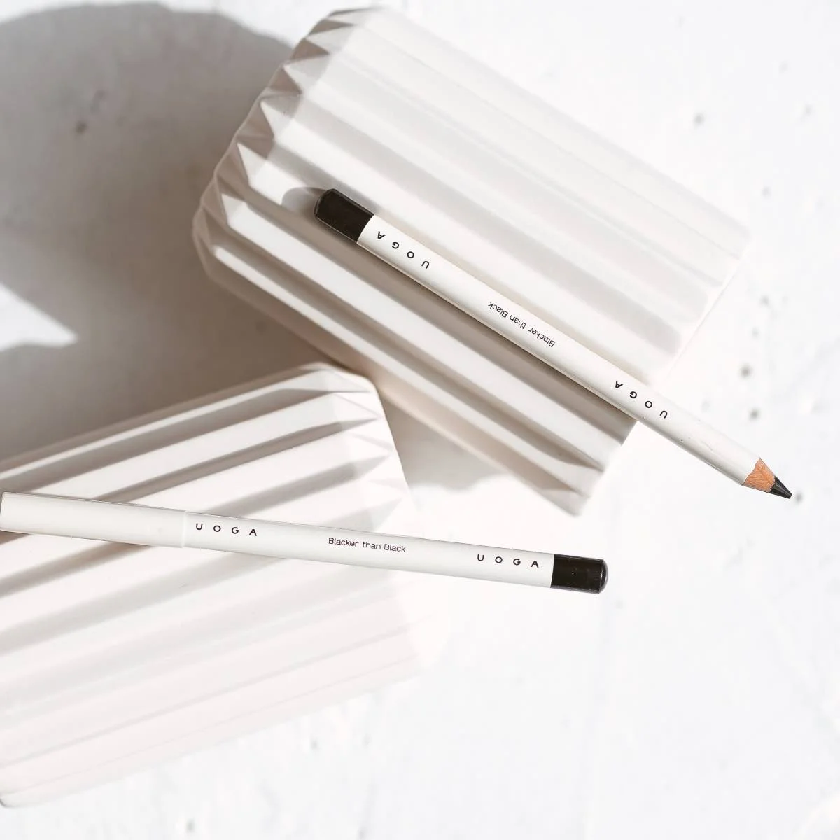 Uoga Uoga Weicher Bio-Kajal 850 Blacker than Black - Schwarz - 4 Nuancen für jeden Look