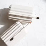 Uoga Uoga Weicher BIO-Kajalstift 852 Copper Snake - Hellbraun, perlmuttfarben - 4 Farbtöne für jeden Look