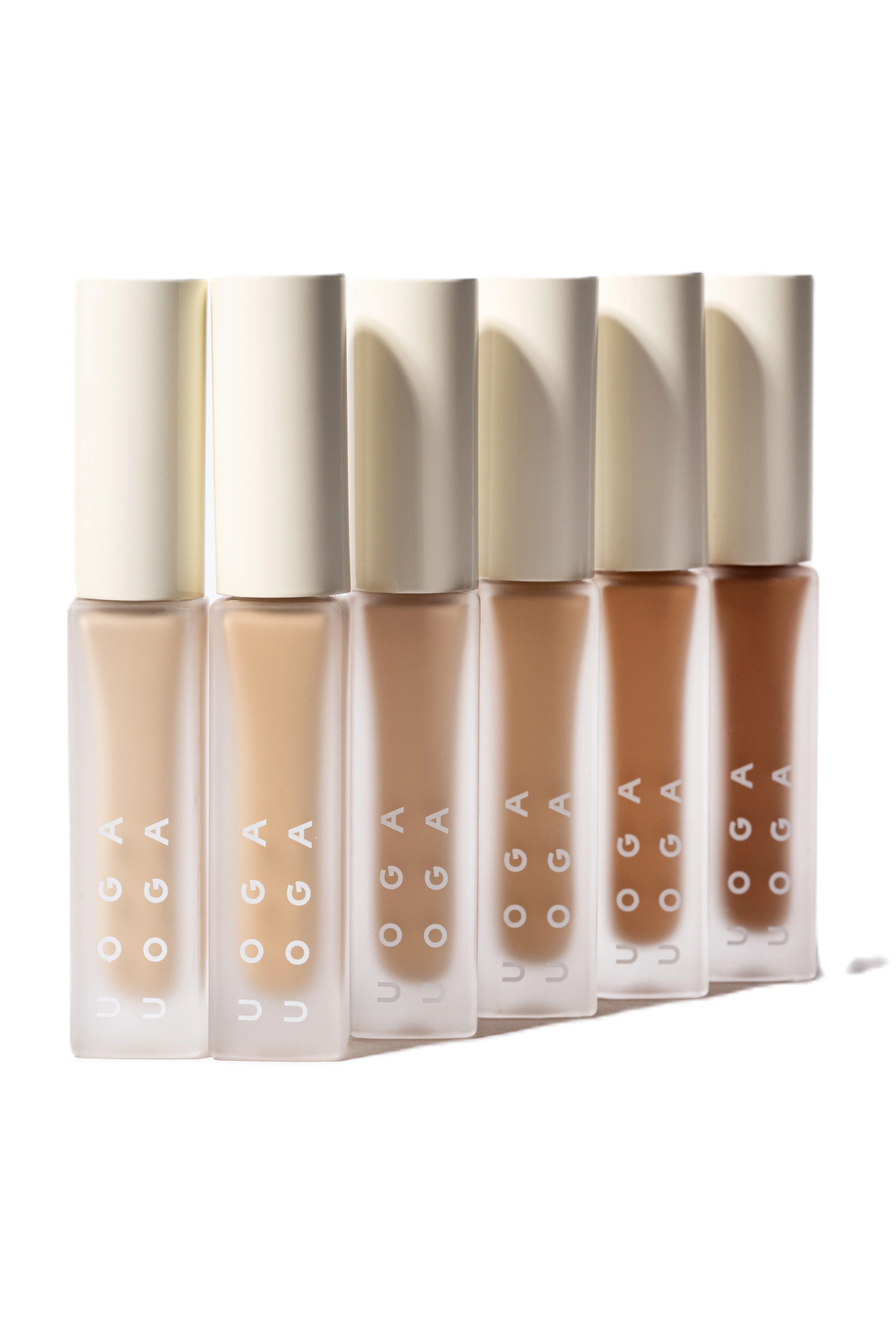 Uoga Uoga Flüssiger Concealer (5 ml) Invisible Hero Nr. 4 - 674 Medium Warm - der unsichtbare Held gegen Hautunreinheiten