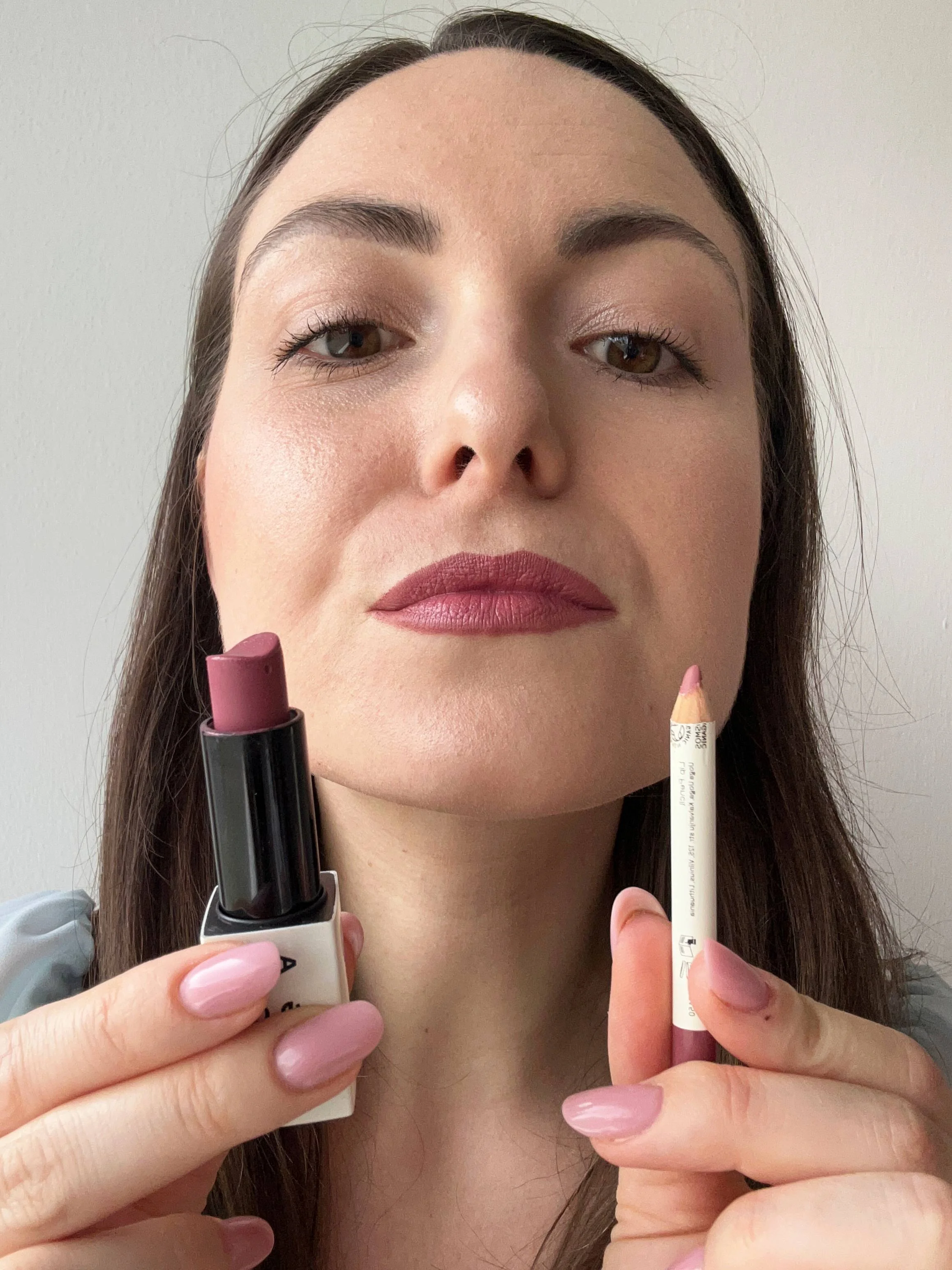 Uoga Uoga Pflegender Lippenstift (4 g) 613 Cuteberry - 6 Farbtöne auf Mineralbasis