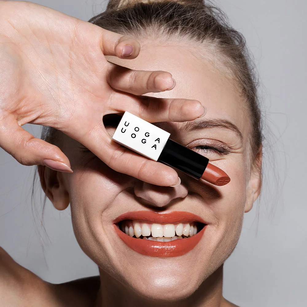 Uoga Uoga Pflegender Lippenstift (4 g) 615 Charmberry - 6 Nuancen auf Mineralbasis