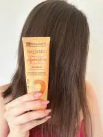 laSaponaria Pflegende Spülung mit Sonnenblumen und Avocado für trockenes und geschädigtes Haar - 150 ml