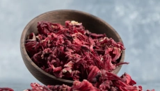 Rote Maca hilft, Müdigkeit zu reduzieren und die Konzentration zu unterstützen.