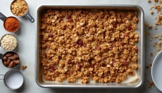 Hausgemachtes Granola lohnt sich, weil Sie Zucker, Fett und die Qualität der Zutaten unter Kontrolle