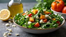 Wie man einen köstlichen Rucola-Salat zubereitet, ohne sich von der Bitterkeit abschrecken zu lassen