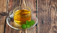 Trinken Sie Pfefferminztee und halten Sie Ihren Blutdruck im Normalbereich.