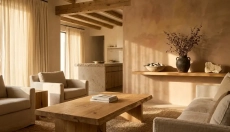 Naturalistisches Home Staging setzt auf Stein und Holz