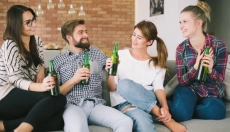 Wie man Kater-Symptome lindert und sich schnell erholt