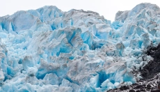Gletscherwasser - die Geschichte der Reinheit, bewahrt über Jahrtausende